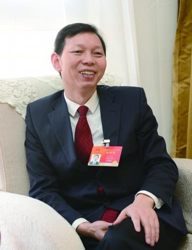 黄志明代表：每年有数千万网购者上当受骗，网购乱象丛生建议多部门联合整顿网店经营 ... ...