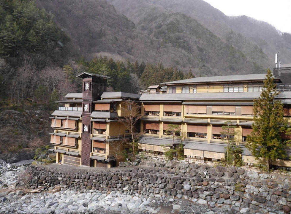 世界最古老旅馆日本山梨县的西山温泉庆云馆已运营超千年
