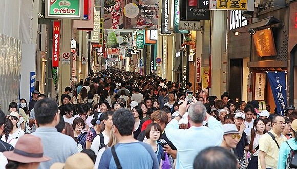 中国游客赴日爆买疯狂扫货退烧，日本百货店始料未及