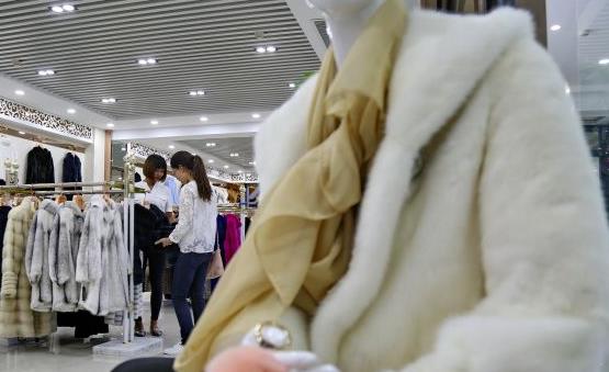 澳媒称澳大利亚假皮草大衣中国热卖：只有羊毛没有皮