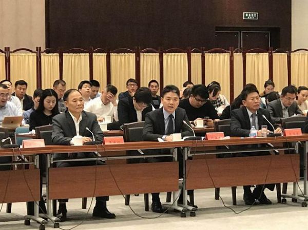 刘强东政协座谈会大谈假货，称杜绝电商售假刻不容缓