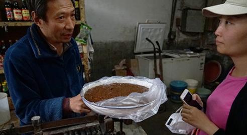 北京桃杨路副食店因棚改即将关闭，顾客从此难找童年记忆