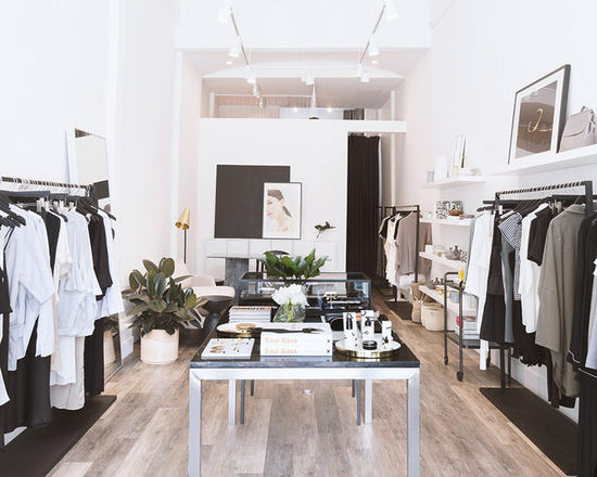 欧美电商扎堆开实体店，逆势而为能再赢传统商家吗