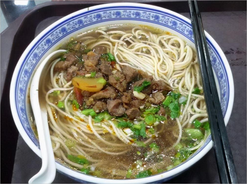 “兰州拉面”大战“兰州牛肉面”谁赢了，青海还是兰州