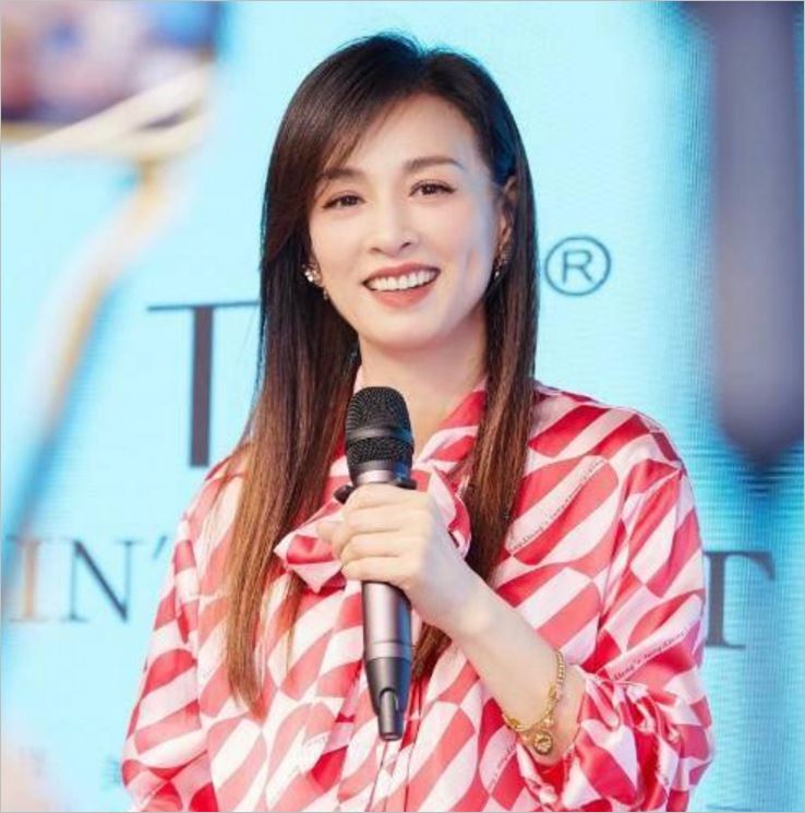 TST失聪员工近3万，从演员跨界为企业家张庭付出了多少