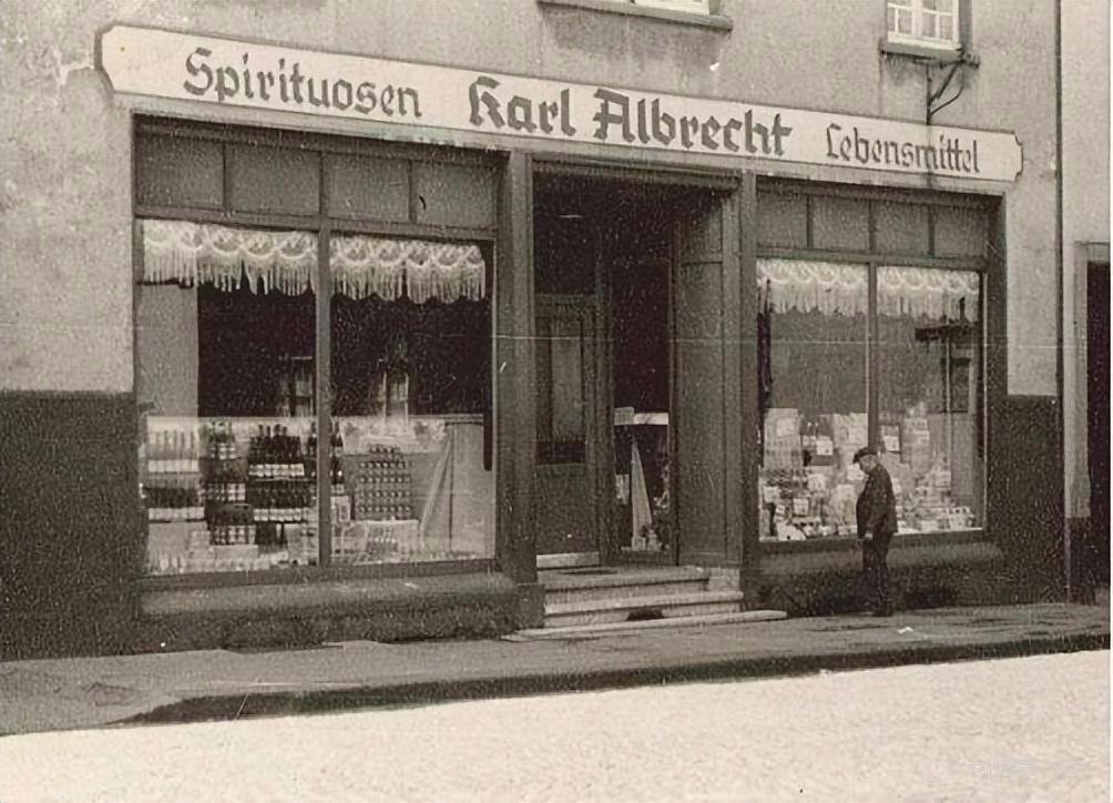 奥乐齐：打败沃尔玛的折扣超市，开出1万家店年入5400亿