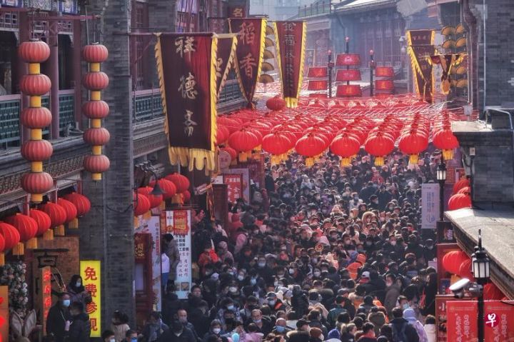 中国旅游餐饮电影消费春节假期爆发式增长取得开门红