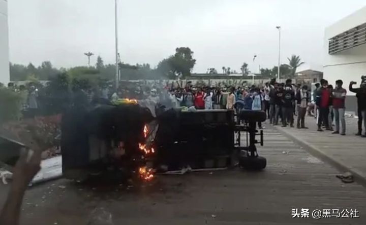 劳资关系恶化政府朝令夕改，首家印度苹果代工厂台湾纬创全面撤退光速逃离 ... ...