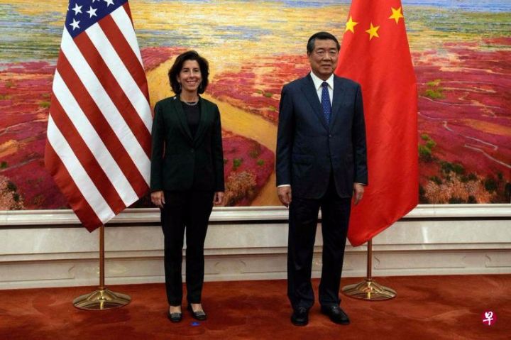 美国商务部长雷蒙多：美将国安问题放首位，但不寻求与中国脱钩