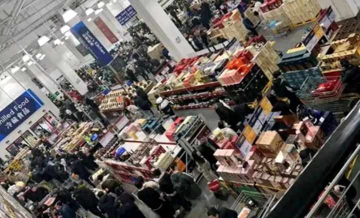 国外品牌商超沈阳山姆会员店人山人海，会员费门槛高一次消费上千是常态有钱人真多 ... ...