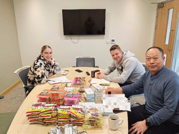 南街村贸易有限公司产品远销十多个国家和地区，英国一客商“暗恋”南街村品牌5年 ... ...