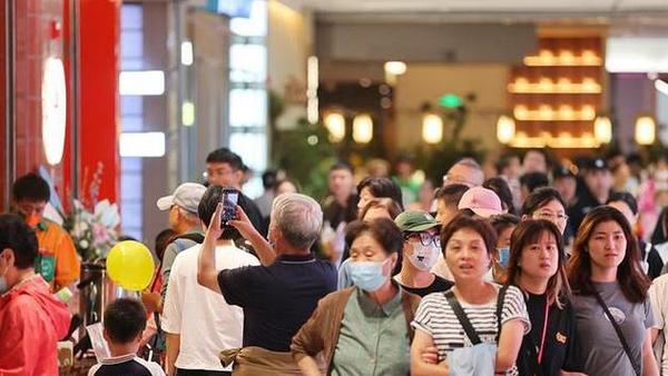 24小时不打烊，国庆多元场景拓展消费体验