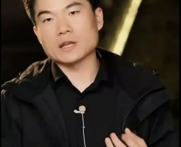 董宇辉回应居里夫人“口误”事件：人非圣贤孰能无过