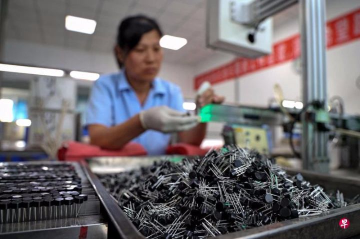 希望协同管制对华晶片技术出口但遭到盟友抗拒，美国施压日本限售晶片设备警告或遭制裁 ...