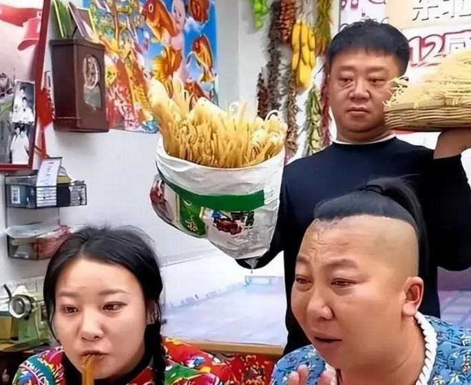 红极一时东北雨姐极速坠落：坠落如此之快，以至于他们似乎都来不及参悟何以为红的道理 ...