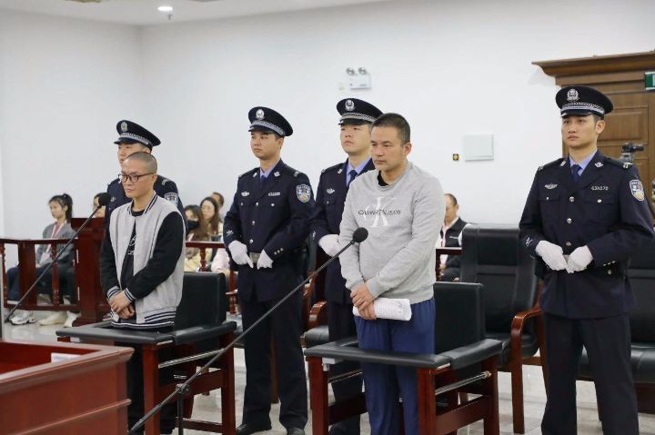 故意夸大病情虚构病征非法手术创收致人伤残社会影响极其恶劣湘雅二医院医师刘翔峰获刑 ... ...