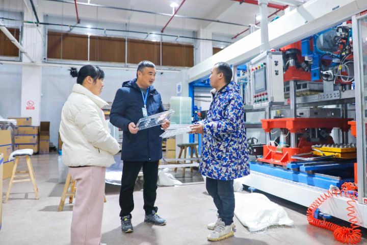 为经济发展清障护航：坚定不移惩治腐败，保持公平公正的市场环境、风清气正的营商环境 ...