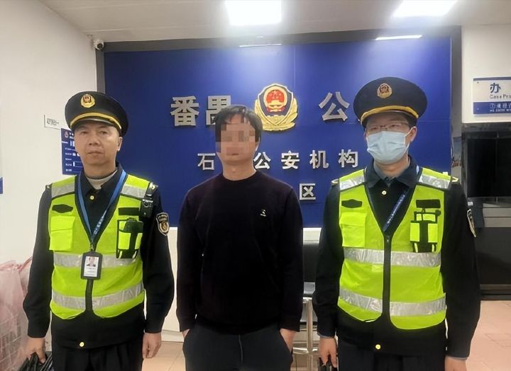 大学生打车不系安全带被保证正规车队黑车司机罚款三百共收五百八涉事车辆司机已被查获 ...