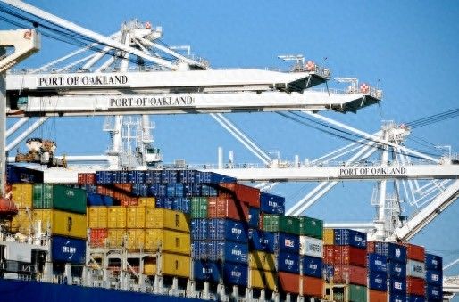 造成物流混乱对企业经济产生广泛损害特朗普拟给中国造船附加收费结果自家货先出不了港 ...
