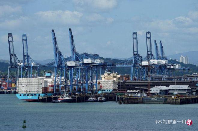 长和集团计划打包出售全球43个港口的运营权给美国企业贝莱德牵头的财团，引起北京强烈反弹 ...