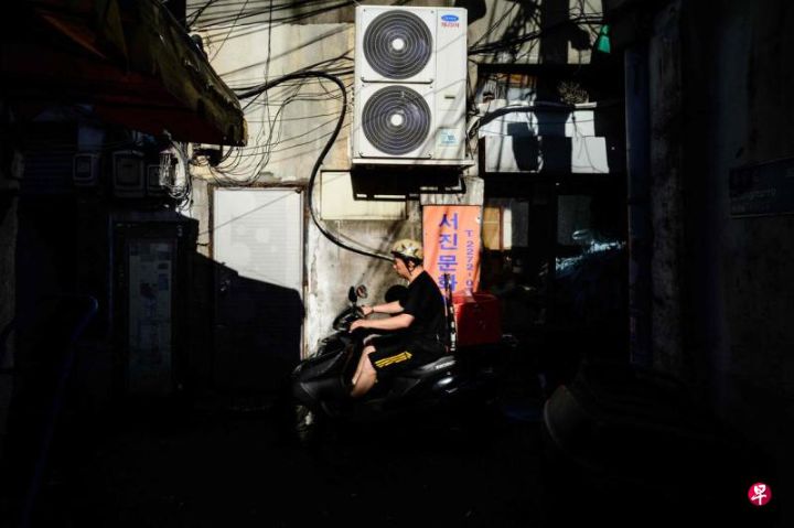 缓解社会孤独韩国首尔开设四家暖心便利店为孤独人群提供免费餐食、休闲设施和社交空间 ...