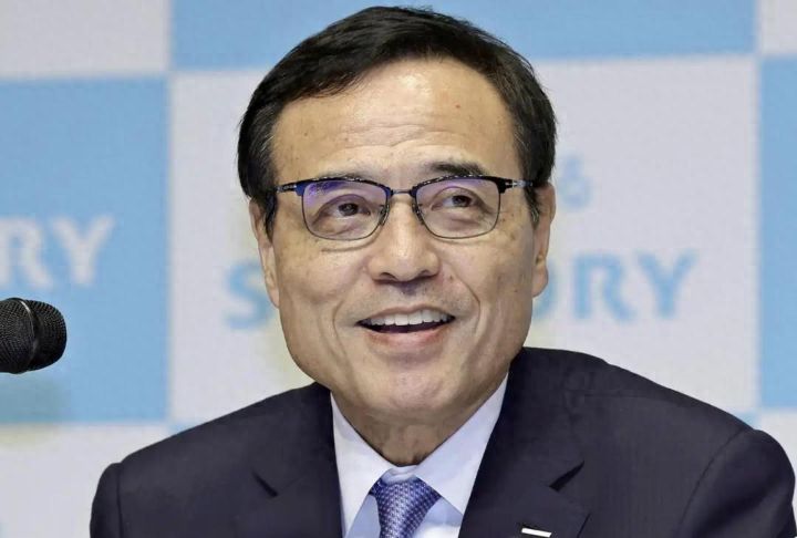 涉嫌购买违法保健品正接受警方调查知名饮料品牌三得利董事长兼首席执行官新浪刚史辞职 ...