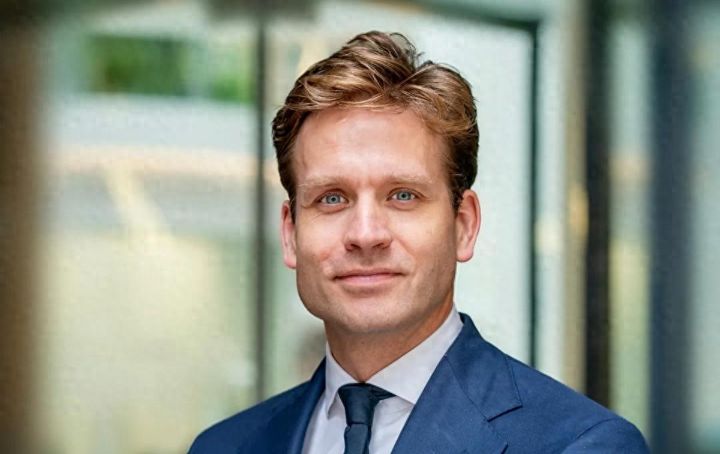 他以为中国只会抗议，荷兰经济大臣卡雷曼斯承认在安世芯片危机中被中国打了个措手不及 ...