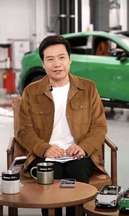 与徐洁云一同上阵试图扭转小米舆论困境，雷军跨年直播回应一切质疑