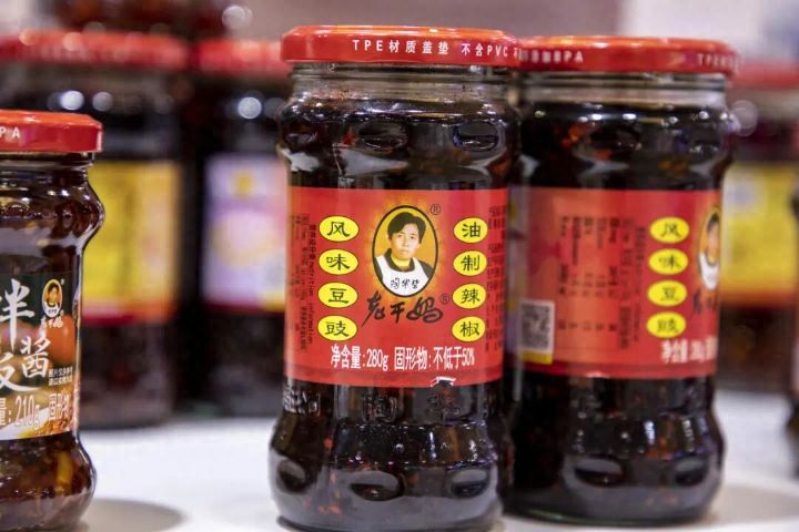 保持传统经销模式不直营、不“多元”，老干妈营收重回巅峰陶华碧一直在公司 ...