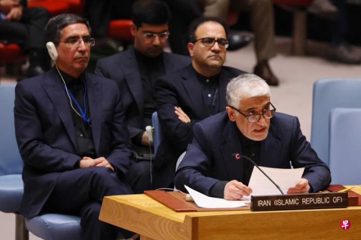 伊朗重申不会关闭霍尔木兹海峡，船只须与海军协调才能通过