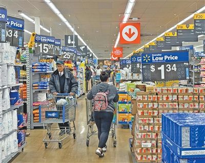 加征关税产生额外成本九成由美消费者企业承担,特朗普关税政策导致美国经济遭遇多重反噬 ... ...